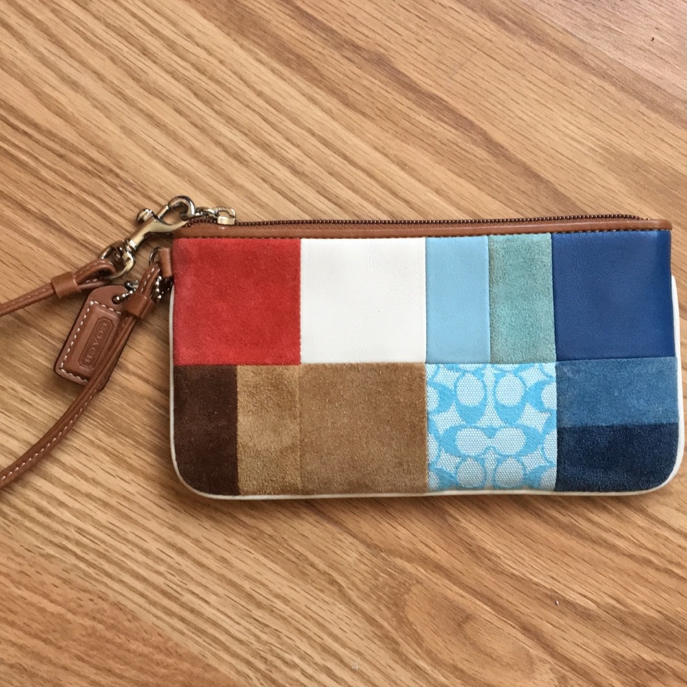 ❌S O L D❌ Coach Wristlet